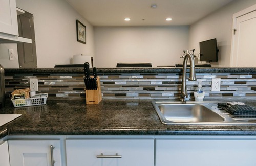 Sitka Condo | Vance Towers Studio Rental in Downtown Sitka