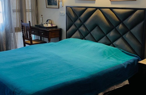 Safdarjung Enclave Bed & Breakfast | vandanas bed and breakfast