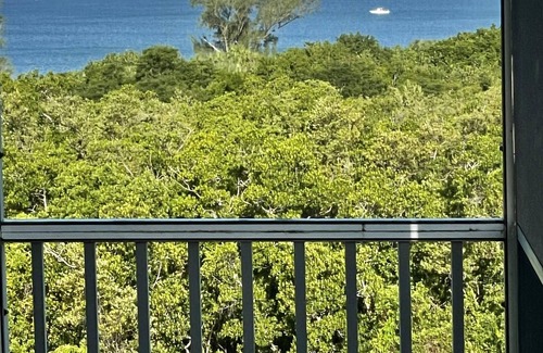 North Naples Condo | Vanderbilt Beach 7th Heaven -7th-floor Oceanview - Steps from 2 beaches
