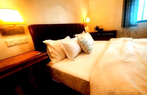 Ambavna Hotel | Vandhaara Luxury Stays