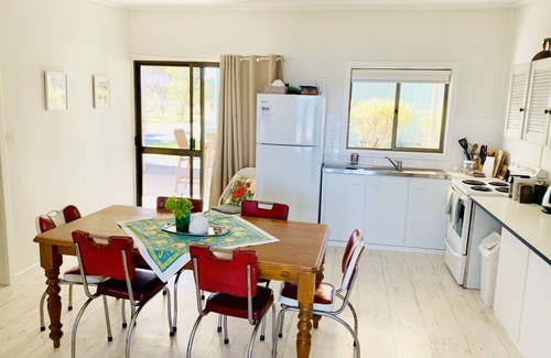 Mount Dutton Bay House | Vandy's Shack at Dutton Bay ideal for couples and small families.
