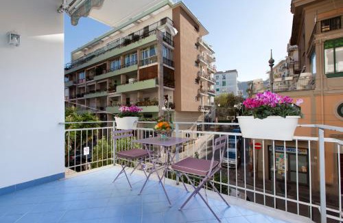 Sorrento City Centre Apartment | Vanna Home