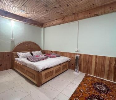 Mohal House | Vansh Green View Homestay