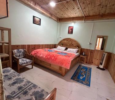 Mohal House | Vansh Green View Homestay