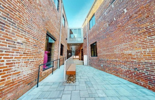 Danville Apartment | Vantage Art Flats