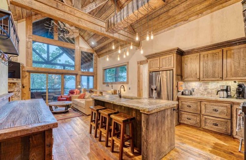 Blue Ridge Cabin | Vantage Point - Amazing Views, Hot Tub & Game Room
