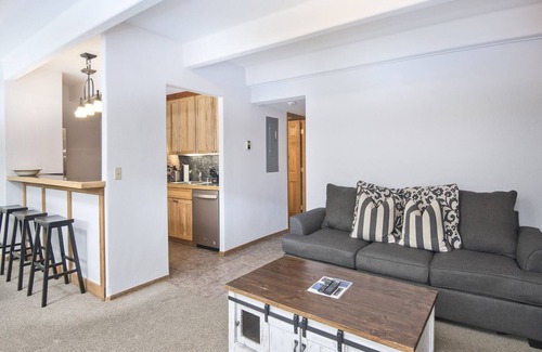 Vail Condo | Vantage Point Condo 314 | 150 Yards To Gondola