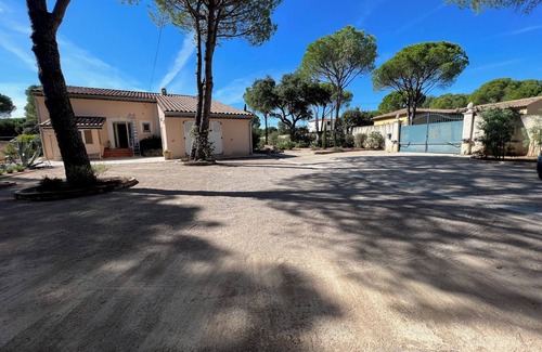 Vidauban Villa | Var Vidauban Air-conditioned property Swimming pool 12 x 6/5 bedrooms 3 bathrooms