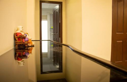 Varanasi Apartment | Vara