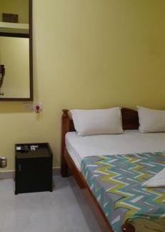 Kanchipuram Hotel | Varadhar Guest House