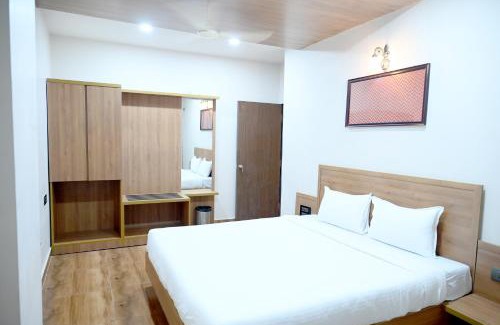 Hubli Hotel | varaha residency