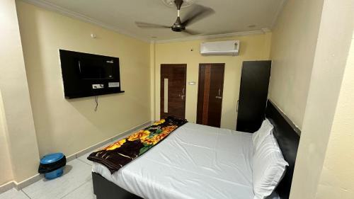Bhadrachalam Cabin | Varnika Residency