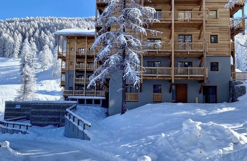 Les Claux Apartment | Vars les Claux, Studio for weekend rentals