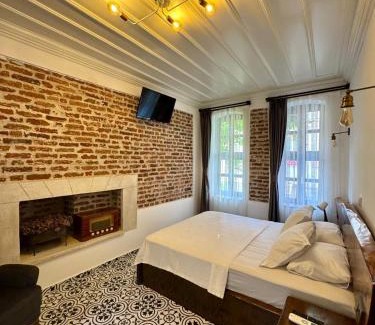 Bozcaada Hotel | Vasiliki Konak Otel