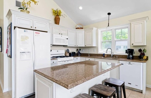 Kendall House | Vast Open Floor Home with Fire Pit on the Lake