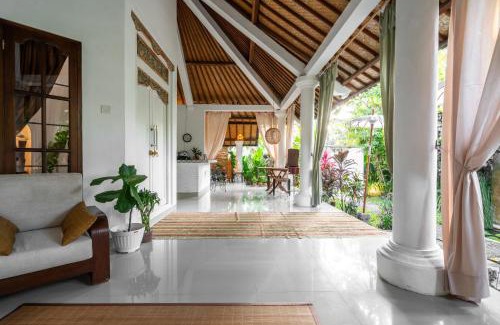 Nyuh Kuning Apartment | Vastu Family villa