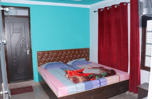Chamoli Hotel | Vasudev lodge Gopeshwar