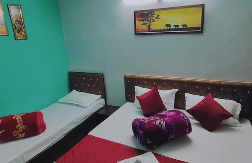 Chamoli Hotel | Vasudev lodge Gopeshwar