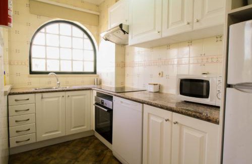 Portimao Apartment | Vau Costa beach apartment with pool