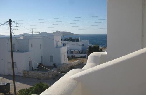 Naousa House | Vavanos Studios
