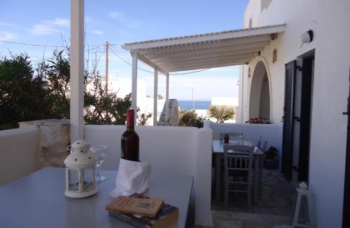 Naousa House | Vavanos Studios