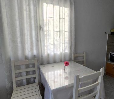 Qeparo Apartment | Vaya Guesthouse