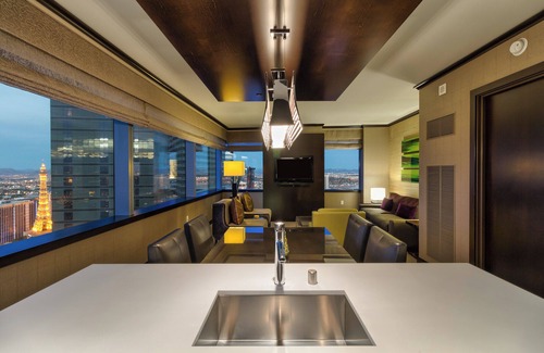Las Vegas Strip Apartment | Vdara Best Penthouse! Jaw Drop Bellagio Fountain View! Sleeps 6! 46th Floor!