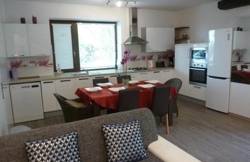 Tahanovce Apartment | Veľký apartmán v rodinnom dvojdome, Free Parking