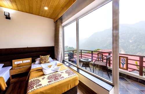 Paliyal Gaon Hotel | Veda5 Ayurveda And Yoga Retreat