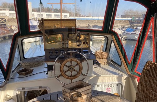 Rouen Boat Rental | Vedette Hollandaise Moby Dick