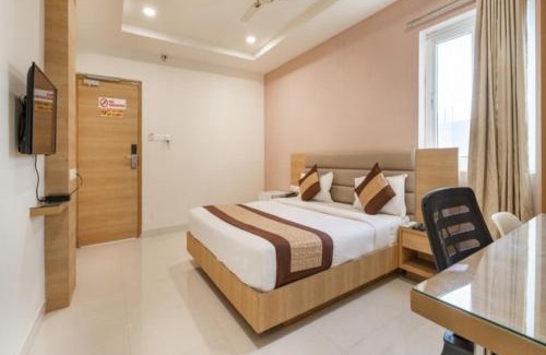 Gachibowli Hotel | Veeraj Suites Gachibowli, Near DLF Cyber City