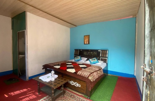 Dugalbitta Hotel | Veerbhadra hotels
