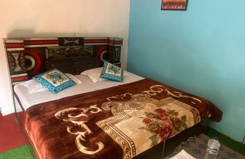 Dugalbitta Hotel | Veerbhadra hotels
