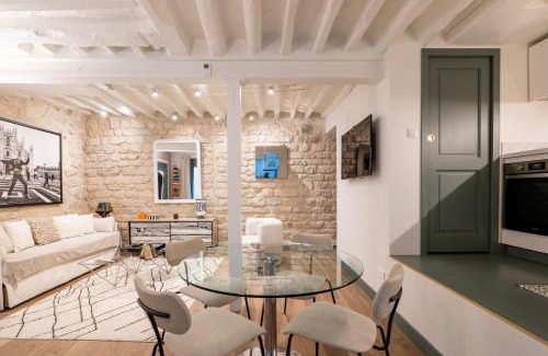 Quartier des Invalides Apartment | Veeve - A Story in Stone