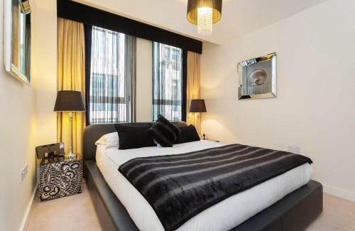 St Luke's Apartment | Veeve - Brilliant Barbican
