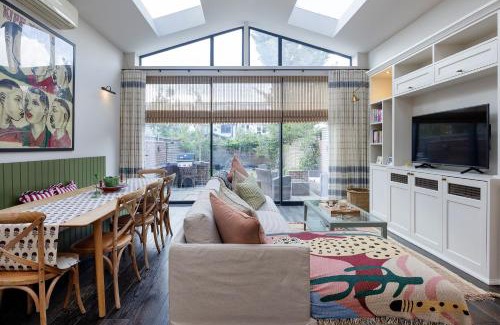 Brent House | Veeve - Colour & Light