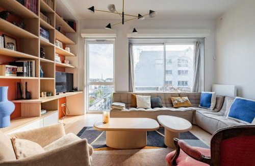 Prince–Marmottan Apartment | Veeve - Eyes Towards the Eiffel