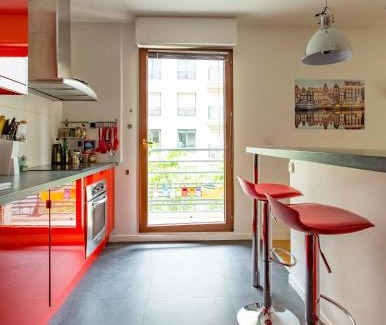 Grenelle Apartment | Veeve - Modern Brights