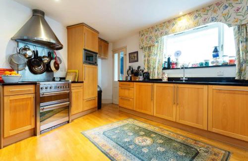 Churchill House | Veeve - Politics in Pimlico