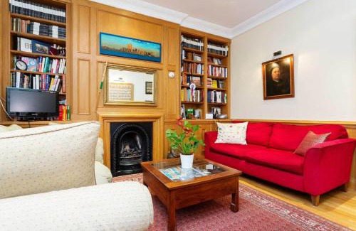 Churchill House | Veeve - Politics in Pimlico