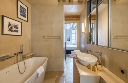 Les Iles Apartment | Veeve - Saint-Louis Style