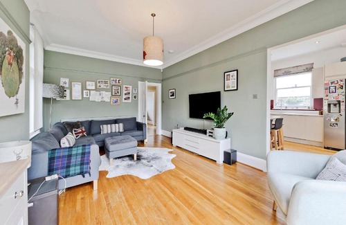St. Leonard's House | Veeve - Space to Play