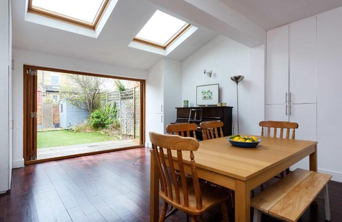 Wimbledon Park House | Veeve - Terraced Home in Tranquil Wimbledon