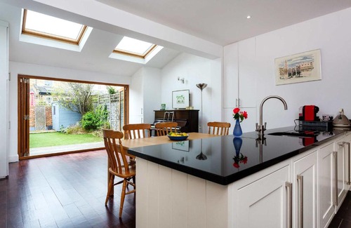 Wimbledon Park House | Veeve - Terraced Home in Tranquil Wimbledon