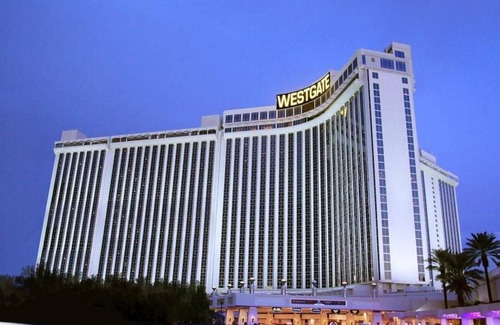 Las Vegas Resort | Vegas Fun at Westgate! Steps to LVCC | Monorail to Strip-Studio