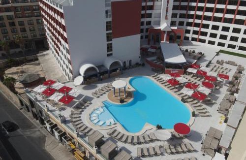 Paceville Hotel | Vegas Resort