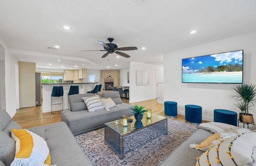 Black Mountain Villa | ༄ Vegas Saltwater | Pool, Wetdeck, Spa, Pool Table