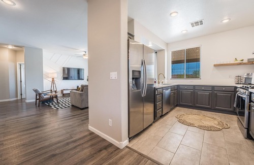 Paradise Hills House | Vegas Style Desert Luxury: Themed Bedrooms, Game Room & Hot Tub - 20min to Strip