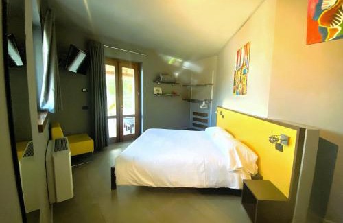Sale Marasino Hotel | Vela di Soleville camere con e senza vista lago con ristorante & pizzeria