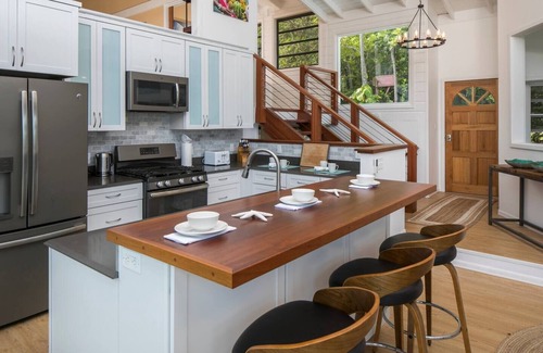 Bordeaux Mountain House | Vela Vista ~ Stunning 5BR/3BA with Views & Pool!